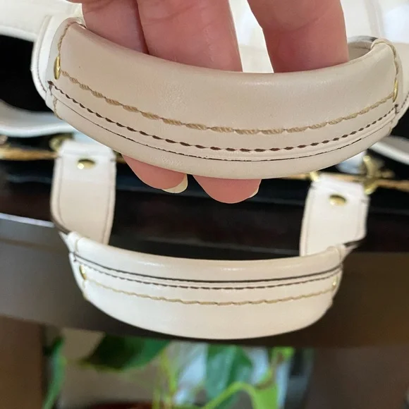 Coach Legacy Signature Classic C Logo, Leather/Linen Tote, Ivory, Gold Hardware - Picture 16 of 17